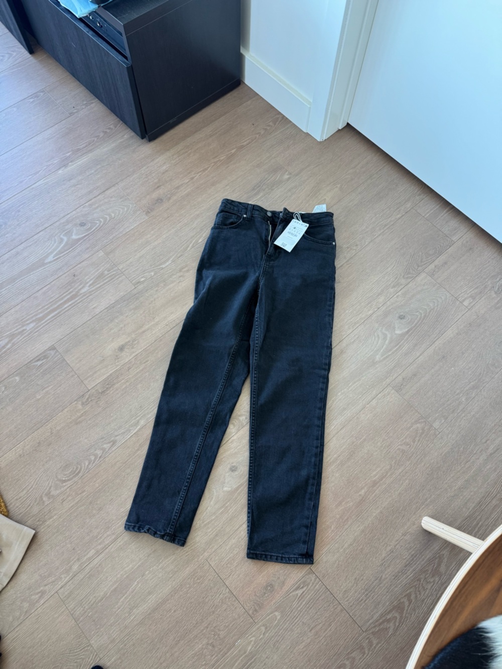 Bershka Black High-Rise Straight Jeans